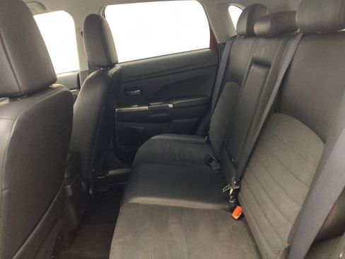 Used 2024 Mitsubishi Outlander Sport LE image 18