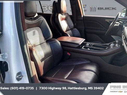 Used 2023 Lincoln Aviator Black Label w/ Dynamic Handling Package AWD/4WD image 6