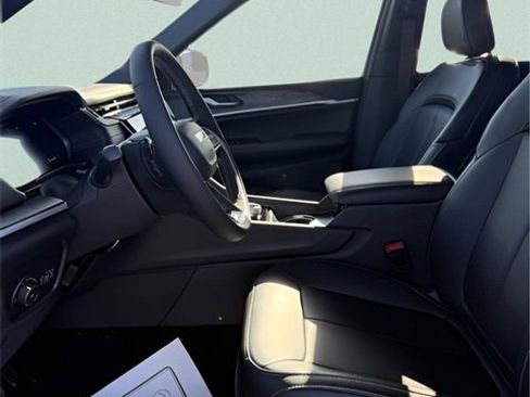 New 2025 Jeep Grand Cherokee L Limited image 11