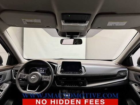 Used 2023 Nissan Rogue SV AWD/4WD image 11