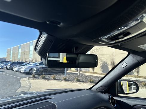 Used 2020 Mercedes-Benz GLB 250 4MATIC image 26