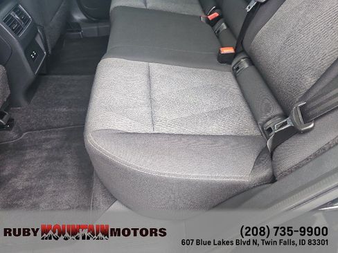 Used 2025 Nissan Rogue SV AWD/4WD image 25