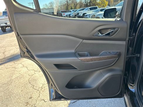 Used 2021 GMC Acadia Denali w/ LPO, Floor Liner Package image 22