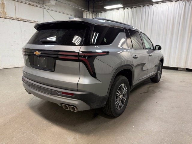 Used 2026 Chevrolet Traverse LT w/ Driver Confidence Package AWD/4WD image 5