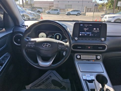 Used 2022 Hyundai Kona SEL w/ Convenience Package FWD image 12