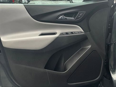 Used 2019 Chevrolet Equinox LS image 9