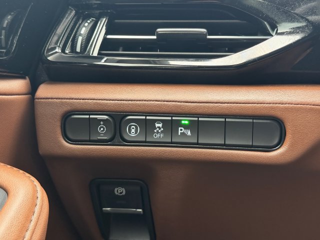 Used 2024 Acura MDX w/ Technology Package FWD image 31