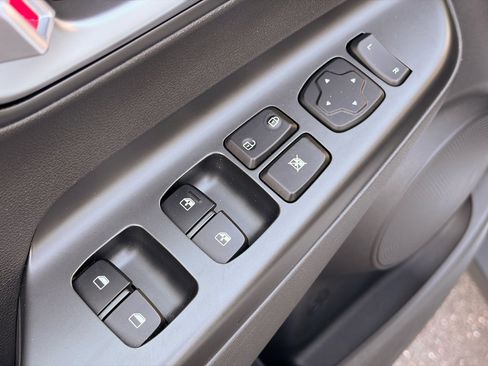 Used 2023 Hyundai Kona SE w/ Cargo Package image 8