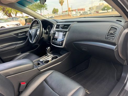Used 2018 Nissan Altima 2.5 SR w/ SR Midnight Edition FWD image 31