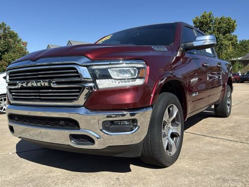 Used 2019 RAM 1500 Laramie AWD/4WD image 2