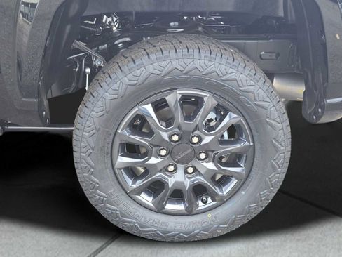 New 2025 Toyota Tacoma SR5 image 12