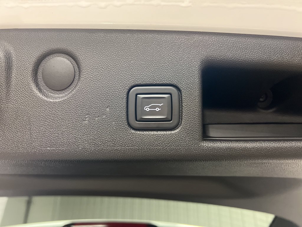 Certified 2023 Chevrolet Equinox RS AWD/4WD image 8