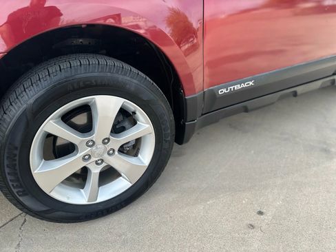 Used 2014 Subaru Outback 2.5i Limited w/ Moonroof Package image 6