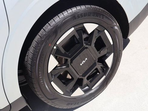 New 2026 Kia Carnival EX FWD image 44