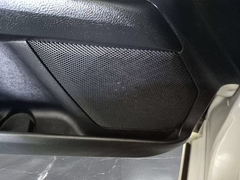 Used 2020 Ford Fusion SE FWD image 16