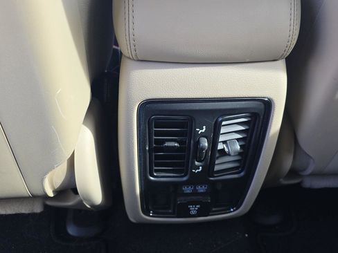 Used 2021 Jeep Grand Cherokee Limited w/ Premium Lighting Group image 13