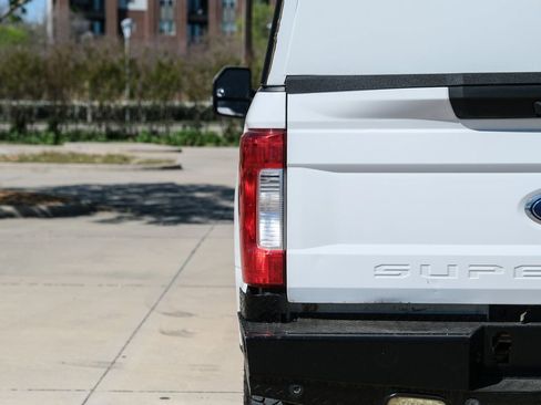 Used 2018 Ford F250 XL w/ Power Equipment Group image 18