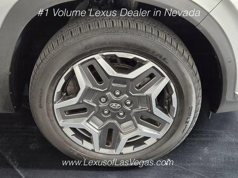 Used 2023 Hyundai Santa Fe Limited AWD/4WD image 9