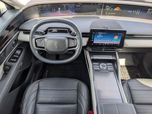 Used 2024 Lincoln Nautilus Reserve w/ Equipment Group 202A image 6