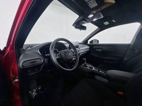 Used 2024 Honda HR-V Sport image 17