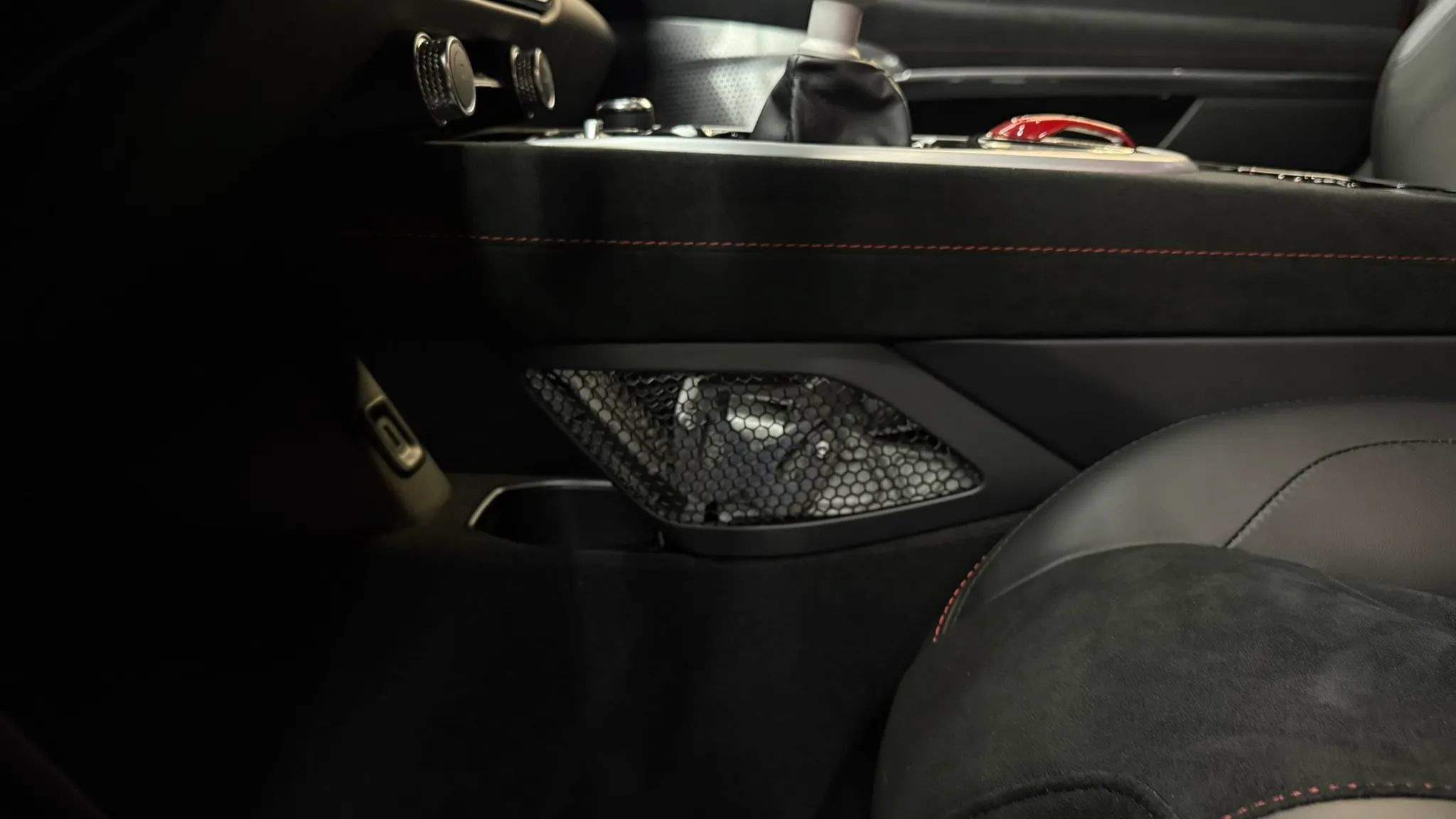 Used 2025 Lotus Emira RWD image 11