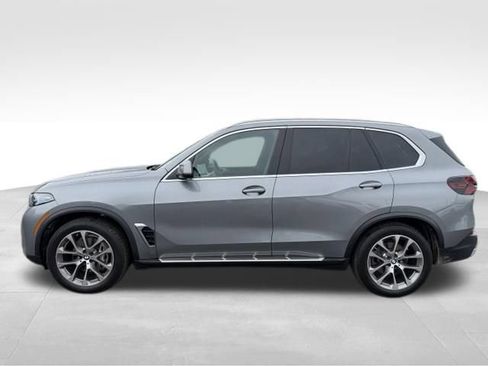 Used 2024 BMW X5 xDrive40i AWD/4WD image 4
