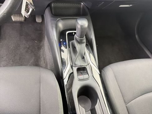 Used 2022 Toyota Corolla LE image 16