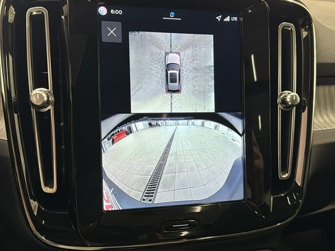 New 2026 Volvo XC40 B5 Ultra w/ Protection Package Premier image 18