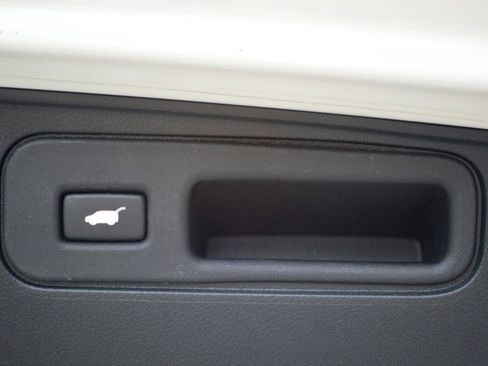Used 2023 Honda Passport EX-L image 16