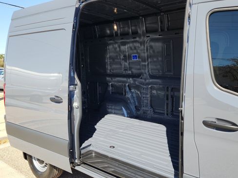 New 2025 Mercedes-Benz Sprinter 2500 image 13