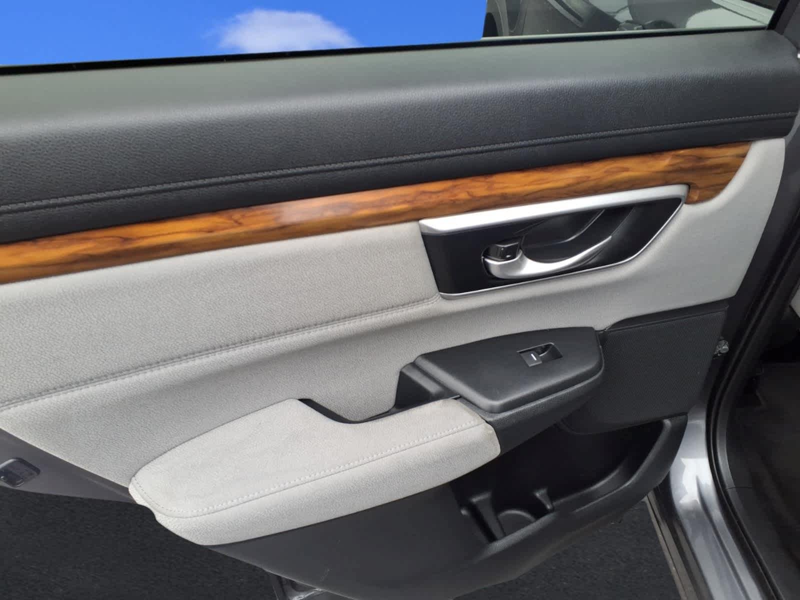 Used 2019 Honda CR-V EX image 9