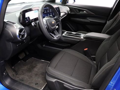 Used 2025 Chevrolet Equinox EV LT image 13