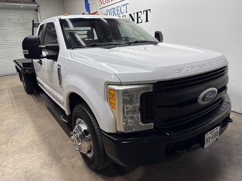 Used 2017 Ford F350 XL w/ Power Equipment Group image 2