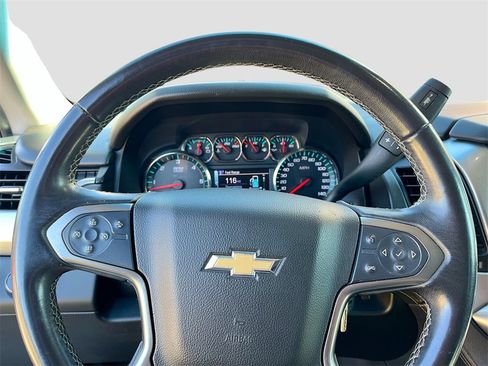 Used 2017 Chevrolet Suburban LT image 11