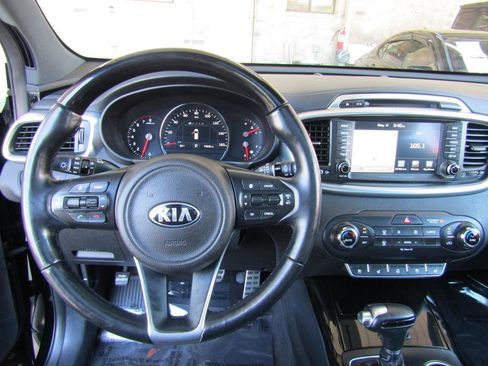 Used 2016 Kia Sorento SX FWD image 16