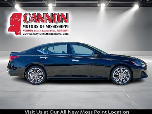 New 2025 Nissan Altima 2.5 SL image 6