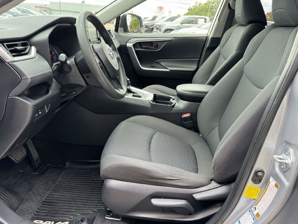 Used 2019 Toyota RAV4 LE w/ All Weather Liner Package AWD/4WD image 20