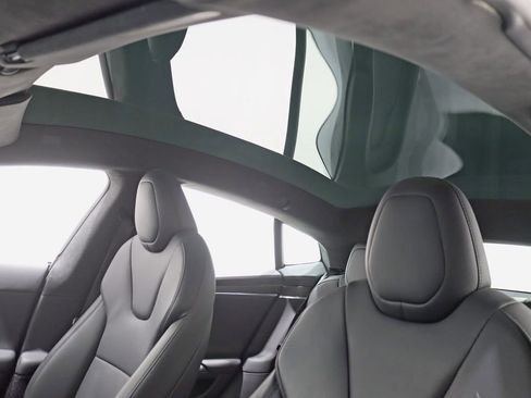 Used 2022 Tesla Model S image 33