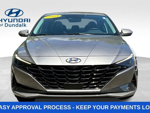 Used 2023 Hyundai Elantra Limited w/ Preferred Accessory Package FWD image 2