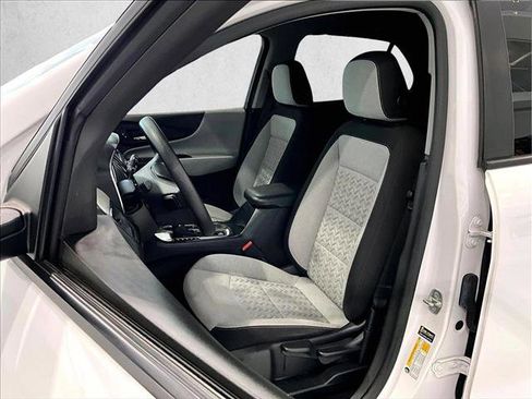 Used 2024 Chevrolet Equinox LS image 27