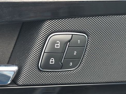 Used 2022 Lincoln Nautilus Standard w/ Premium Package image 10