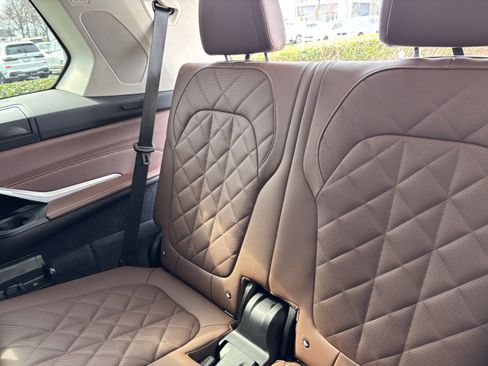 Certified 2026 BMW X7 xDrive40i image 33