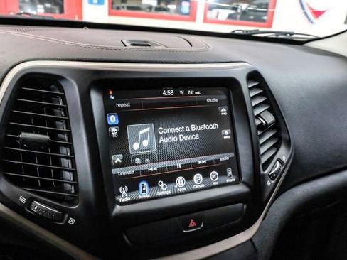 Used 2016 Jeep Cherokee Latitude image 23