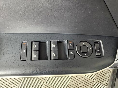 Used 2025 Kia K4 GT-Line w/ GT-Line Premium Package FWD image 17