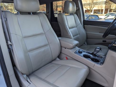 Used 2021 Jeep Grand Cherokee Limited AWD/4WD image 33