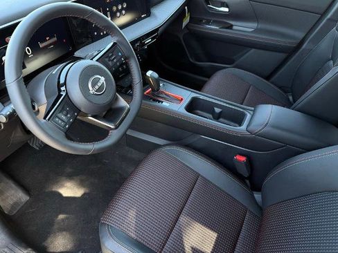 New 2026 Nissan Kicks SR FWD image 16
