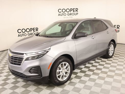 Used 2024 Chevrolet Equinox LS w/ LS Convenience Package image 9