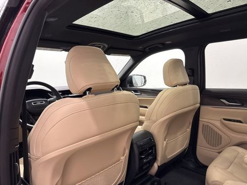 New 2025 Jeep Grand Cherokee L Limited AWD/4WD image 21