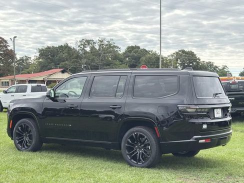 New 2026 Jeep Grand Wagoneer Summit w/ Premium Group III AWD/4WD image 12