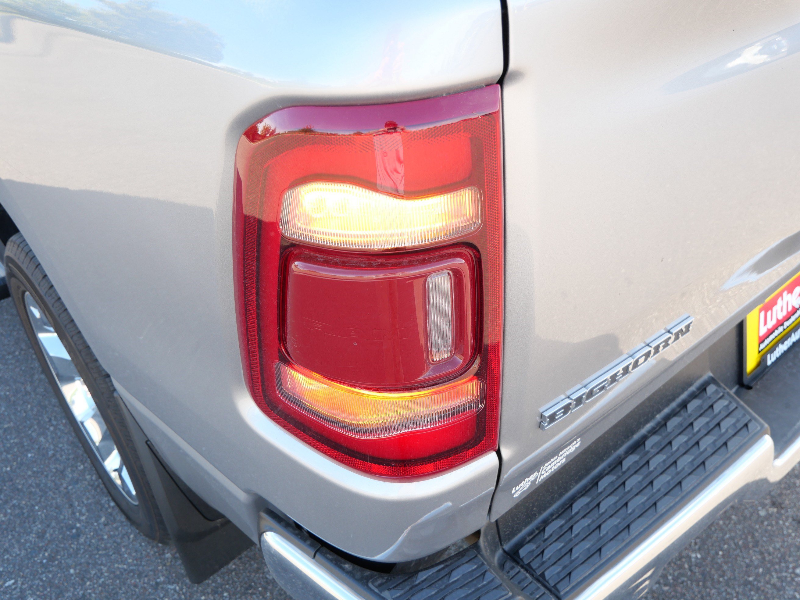Used 2022 RAM 1500 Big Horn AWD/4WD image 18
